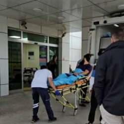 Kavgayı ayırmak isterken 4 kişiyi silahla vurdu