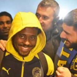 Osayi Samuel'den transfer iddialarına cevap niteliğinde paylaşım