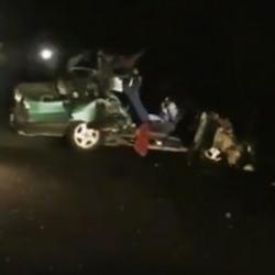 Denzili'de r&ouml;morka &ccedil;arpan otomobil parampar&ccedil;a oldu: 1 &ouml;l&uuml;, 1 yaralı