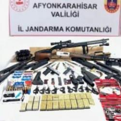 Silah kaçakçısını jandarma yakaladı