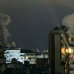 Katil İsrail Beyrut'un merkezini bombaladı