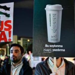 Starbucks &ouml;n&uuml;ndeki protestolar artıyor: Haksızlığa karşı susan dilsiz şeytandır