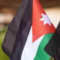 Ürdün'den Lübnan'a tonlarca insani yardım