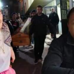 Polis memuru eşini öldürüp arkadaşlarına teslim oldu!