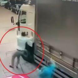 El freni &ccedil;ekilmeyen kamyona atladı, facianın &ouml;n&uuml;ne ge&ccedil;ti