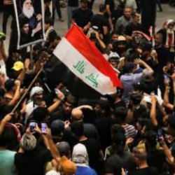 Irak'ta bir grup Suudi TV kanalını bastı!