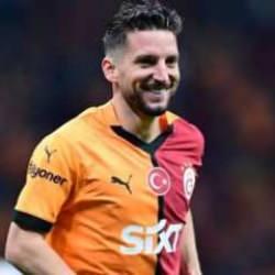 Mertens için yaş sadece bir sayı! Avrupa'da zirvede