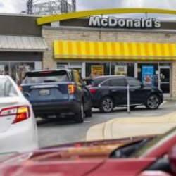 ABD'de McDonald's kabusu! Hasta sayısı 75'e y&uuml;kseldi