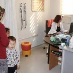 Anne babasının çalıştığı hastaneye doktor olarak atandı