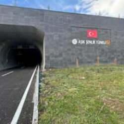 Ardahan'daki Aşık Şenlik Tüneli'nin 2. tüpü yarın açılacak