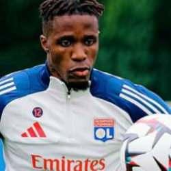 Beşiktaş maçı öncesi Lyon'da Zaha sürprizi
