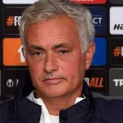 Fenerbahçe'den ayrılacak mı? Mourinho'dan açıklama