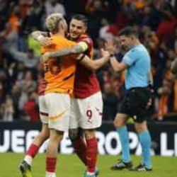 Galatasaray'ın yenilmezlik serisi 10 maça çıktı