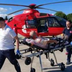 Samsun'da kalp krizi ge&ccedil;iren hastanın yardımına ambulans helikopter yetişti