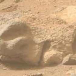 Şaşkına döndüler: Mars'ta bulundu! İnsan yüzüne benziyor...