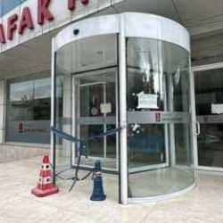 Yenidoğan çetesi: Meslekten atılan doktor ameliyat yapmış