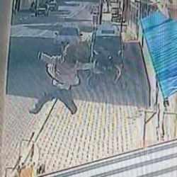 1,5 yaşındaki bebek balkondan d&uuml;şt&uuml;!