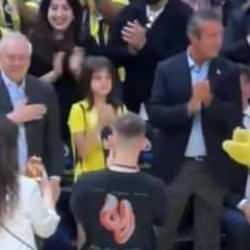 Aziz Yıldırım gözyaşlarını tutamadı! Ali Koç ve tüm tribün ayağa kalktı