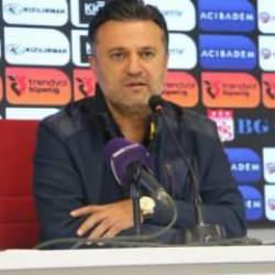 Bülent Uygun'dan basın toplantısında dua!