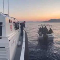 Fethiye a&ccedil;ıklarında 103 d&uuml;zensiz g&ouml;&ccedil;men yakalandı