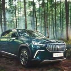 TOGG T10X yeni rengiyle yolları kasıp kavuracak! Karşınızda Ayder Yeşili...