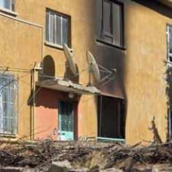 2 katlı binada yangın: 1 kişi hayatını kaybetti!