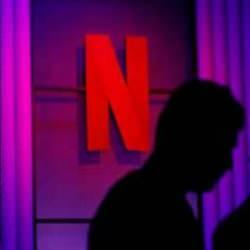 ABD&rsquo;li Netflix&rsquo;e AB&rsquo;de operasyon: Paris ve Amsterdam ofislerine baskın yapıldı!