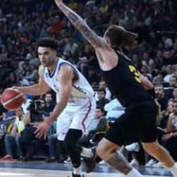 Anadolu Efes deplasmanda galip