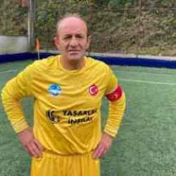 Antrenmanda kalp krizi geçiren veteran futbolcu öldü
