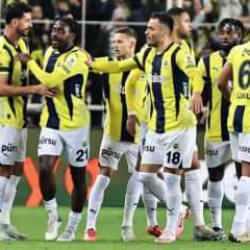 Fenerbahçe, Kadıköy'de 4 golle kazandı!