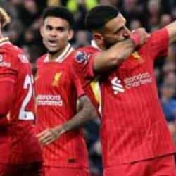İngiltere Premier Lig'de heyecan dorukta