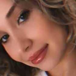 Gen&ccedil; kız otob&uuml;s kazasında hayatını kaybetti, annesi ağır yaralandı