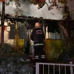 Isparta'da müstakil evde yangın