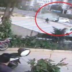 Mersin'deki korkun&ccedil; kazanın g&ouml;r&uuml;nt&uuml;leri ortaya &ccedil;ıktı! Kaldırımda y&uuml;r&uuml;yen kadın &ouml;ld&uuml;