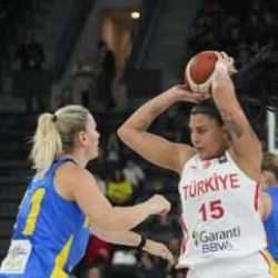Milli Takım'dan Romanya'ya tarihi fark