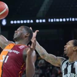 Pota derbisinde Galatasaray, Beşiktaş'ı 3 sayıyla yıktı