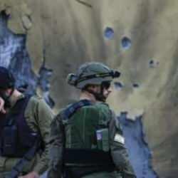 10 İsrail askerinin olduğu evi havaya uçurdular