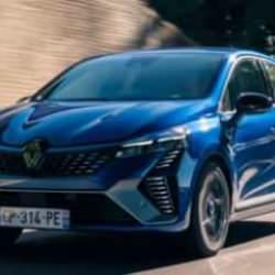 2026 Renault Clio testte g&ouml;r&uuml;ld&uuml;: Yan egzoz tasarımıyla s&uuml;rpriz yapıyor!