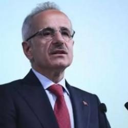 Bakan Uraloğlu: İstanbul Havalimanı Avrupa’nın zirvesini kaptırmıyor
