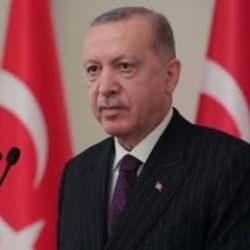 Cumhurbaşkanı Erdoğan, şehit ailesine başsağlığı diledi