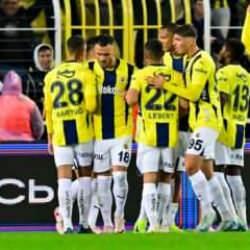 Fenerbahçe, Zenit'i 2 golle devirdi