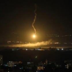 İsrail savaş uçakları Suriye’de! Silah taşınan güzergahları vurdu!