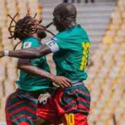 Aboubakar - N'Koudou işbirliği! Kamerun lider bitirdi