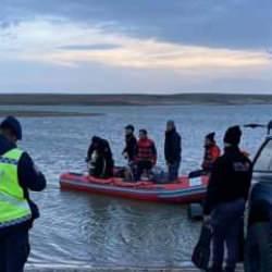 Avladığı &ouml;rdeği almak i&ccedil;in girdiği baraj g&ouml;l&uuml;nde kayboldu