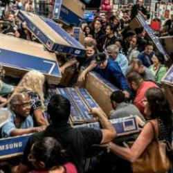 Efsane Kasım alışveriş çılgınlığını arttırdı: İndirim yalanına kanmayın!