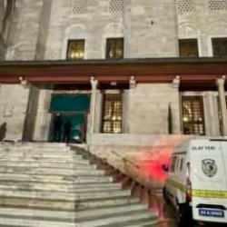 Fatih Camii'nde imama bı&ccedil;aklı saldırıda sanığın cezası belli oldu