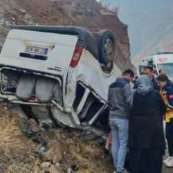 Kayganlaşan yolda feci kaza: 4 kişi yaralandı!