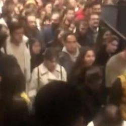 Mecidiyeköy metro istasyonundaki skandal devam ediyor