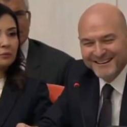 Meclis'te g&uuml;l&uuml;mseten anlar! S&uuml;leyman Soylu kahkahaya boğuldu... 