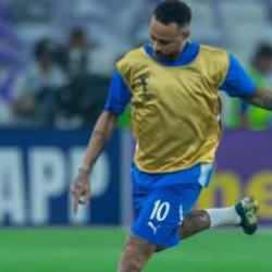 Neymar, Dubai'de bir eve servet döktü! Araba ile asansör...